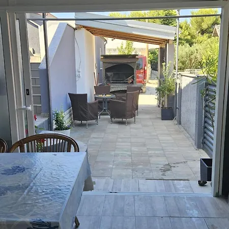 P Stil - Two Bedroom - First Floor Appartement